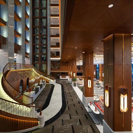 Moevenpick Hotel Istanbul Asia Airport Luaran gambar The lobby of the hotel